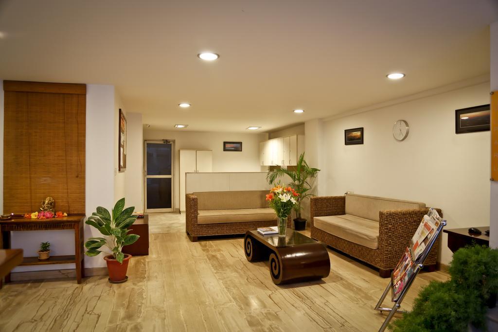 枫叶套房，酒店式公寓 班加罗尔 外观 照片